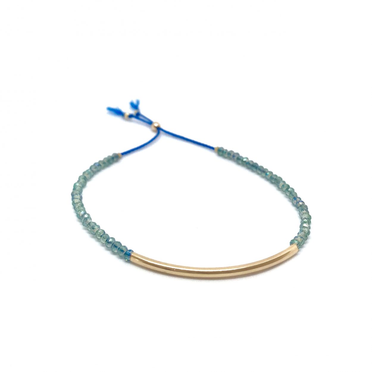Bracelet en perles facettées bleues